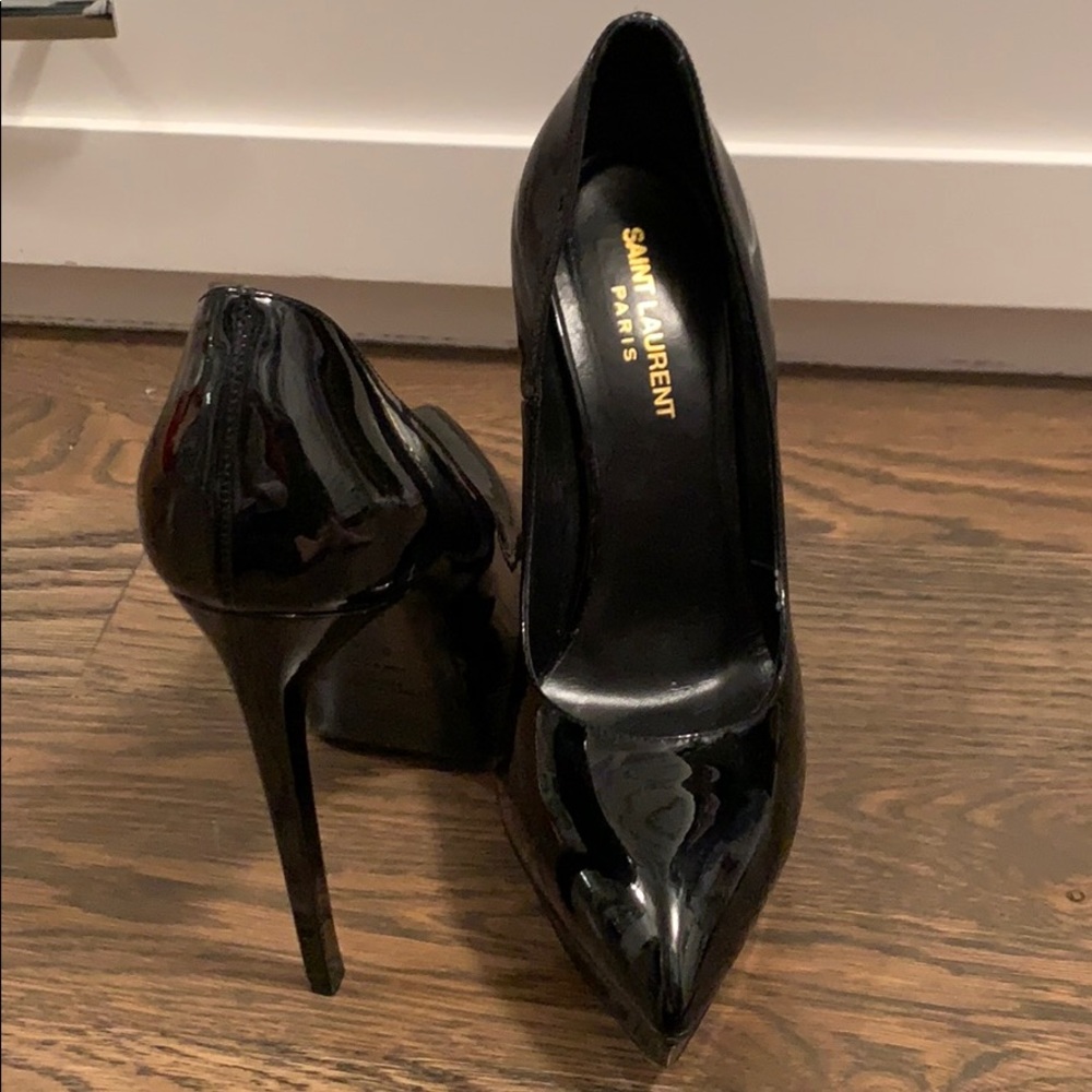 Saint Laurent pumps